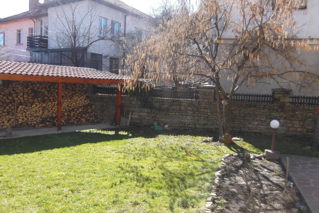 ホテル Borova House トリャブナ エクステリア 写真